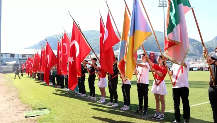 Fethiye’de Cumhuriyet Bayramı’nın 101. Yıldönümü Coşkuyla Kutlandı